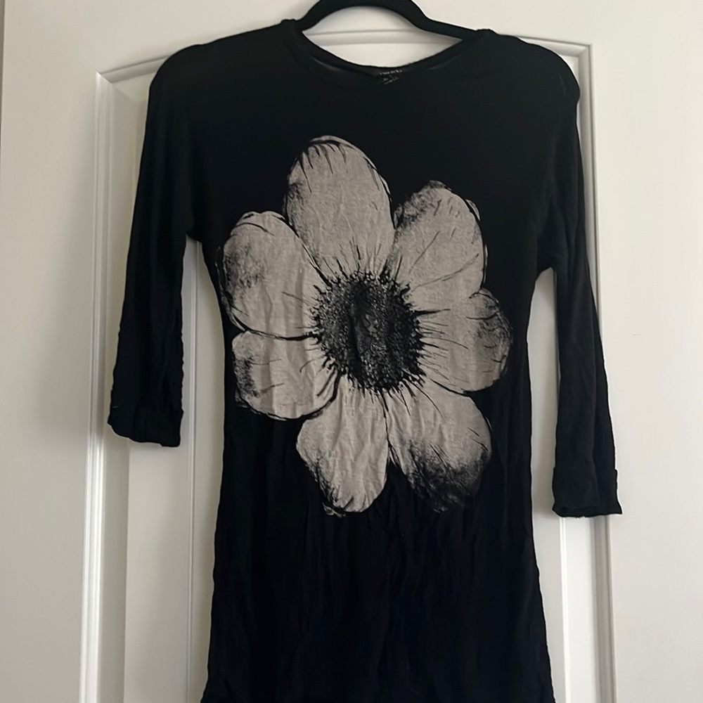 Black and White Sunflower Top